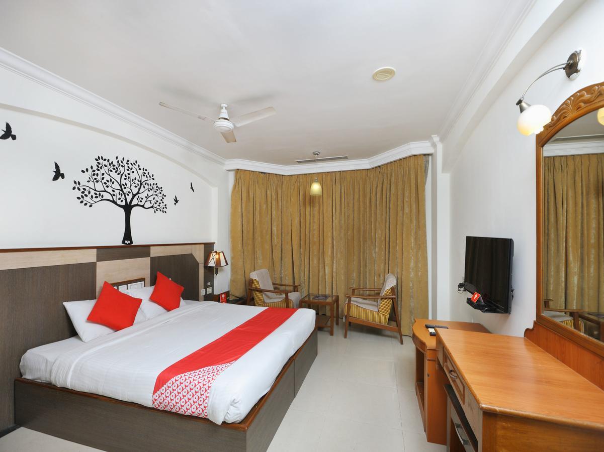 Oyo 1081 Hotel Sindhu International Tirupati Luaran gambar