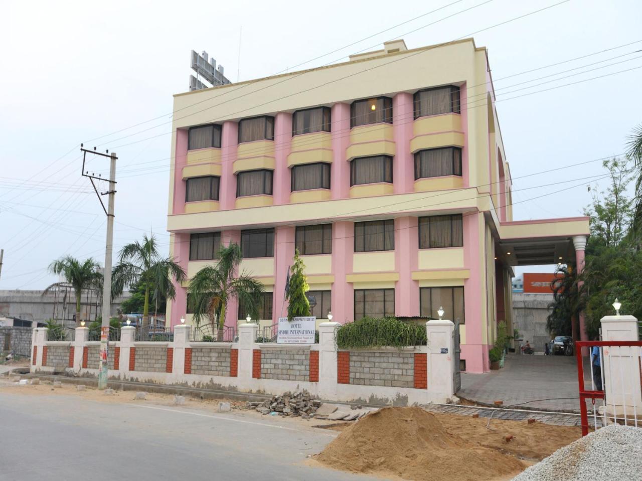 Oyo 1081 Hotel Sindhu International Tirupati Luaran gambar